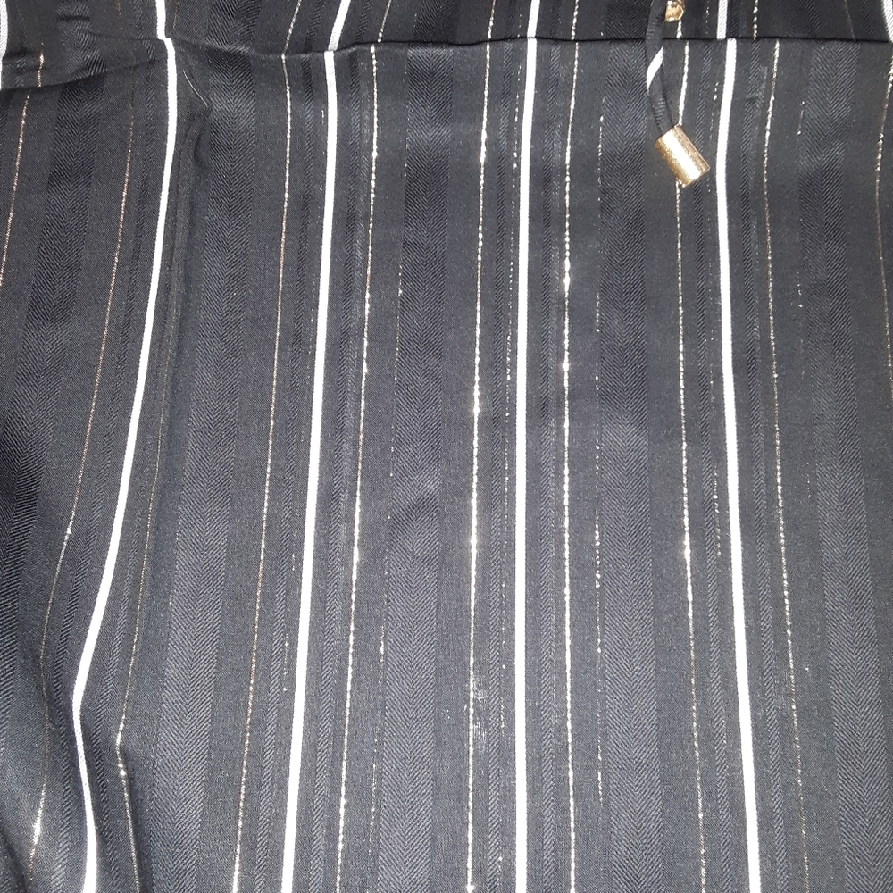 Ann Taylor Black Striped Double Flutter Slv Blouse - Picture 8 of 8